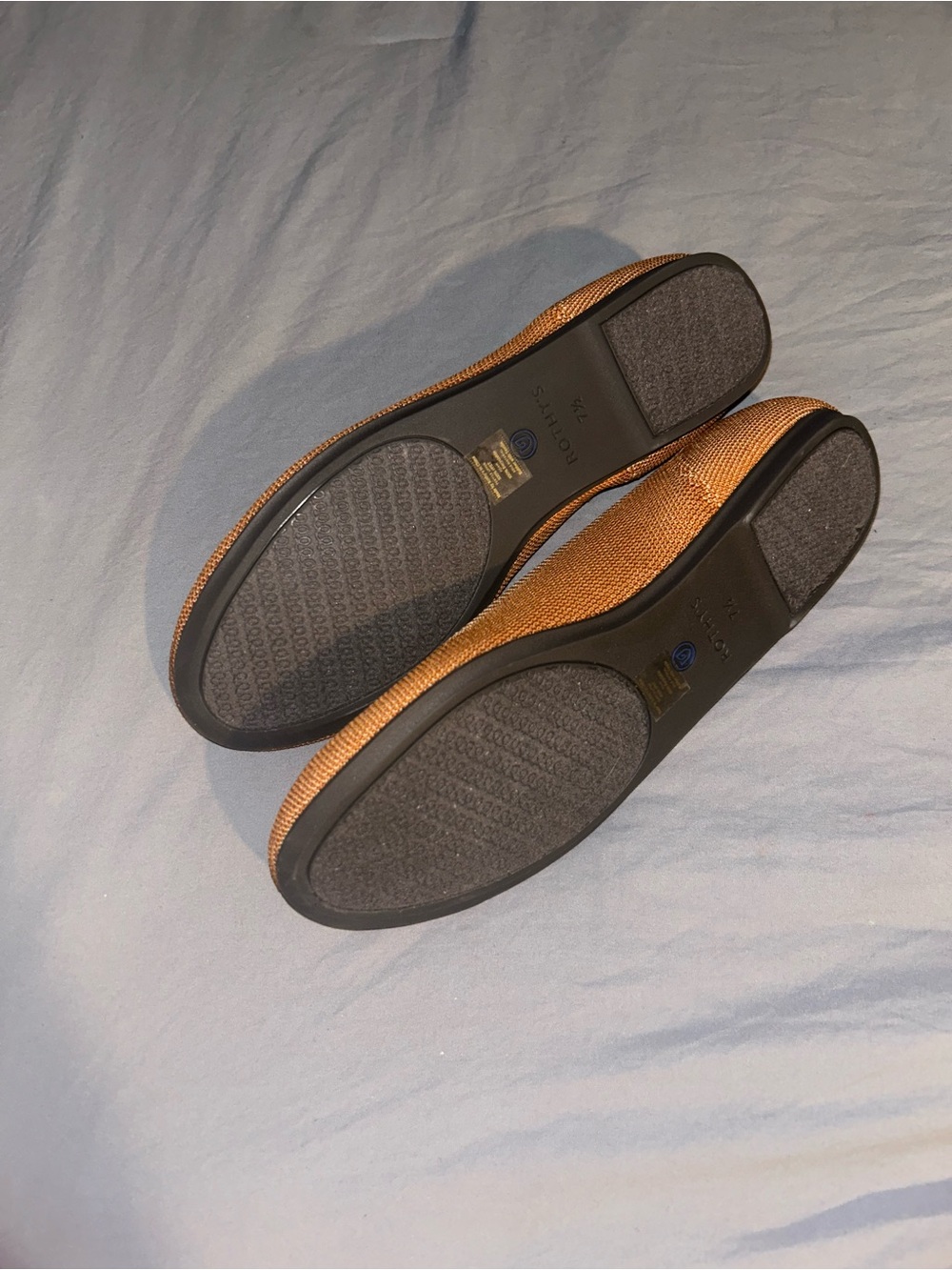 Rothy's Women's Tan Knit Slip-On Flats NWOT 7.5 - Picture 3 of 4